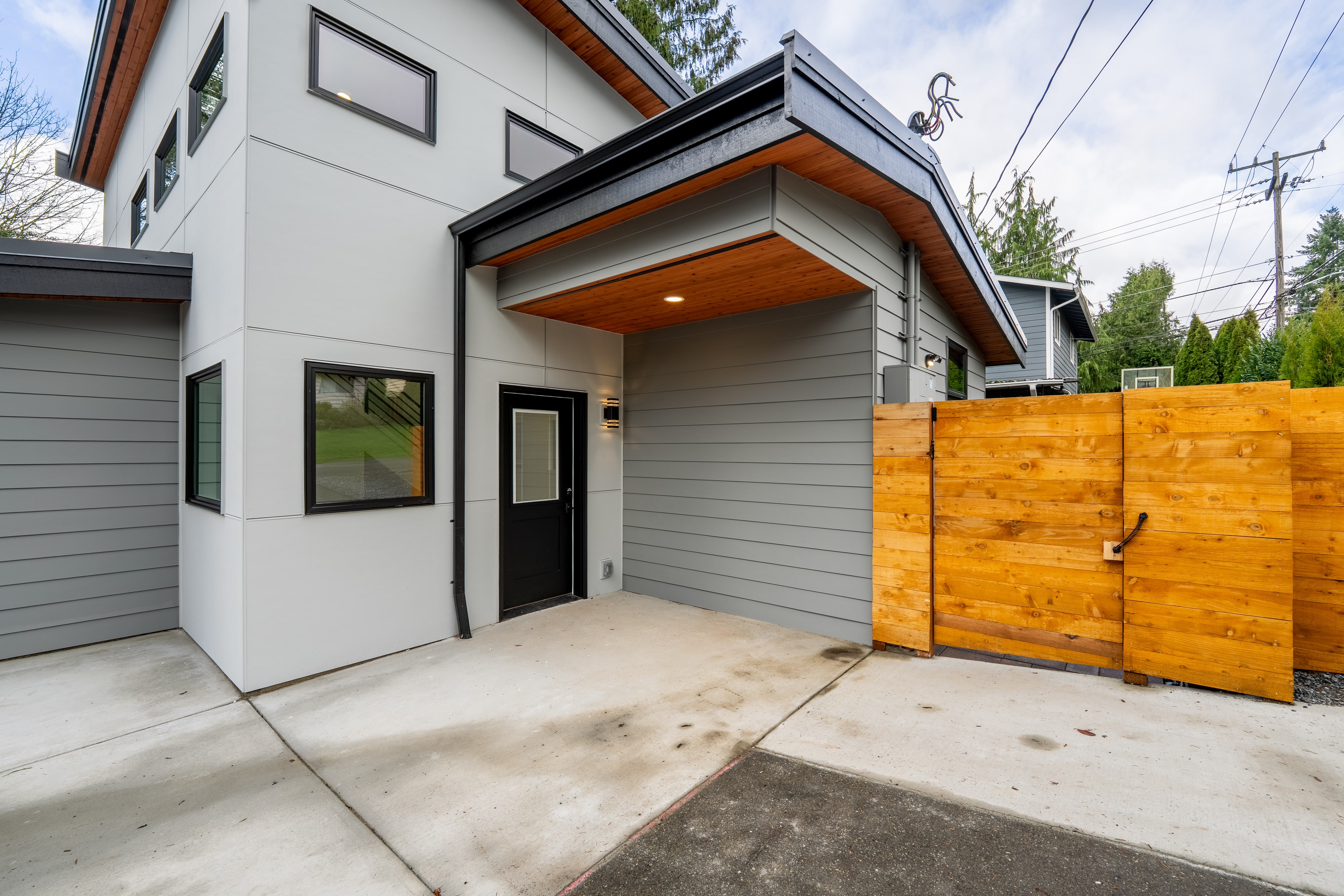 ADU entry with stained soffits built by DIGS, an ADU contractor in Seattle, WA